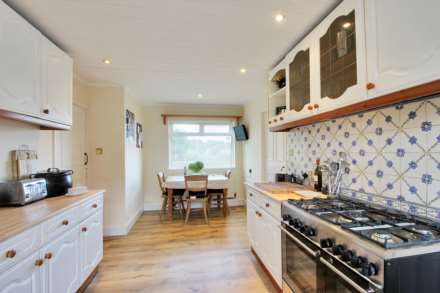 Vauxhall Lane, Southborough, Image 3