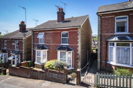 2 Bedroom Semi-Detached, Dynevor Road, High Brooms