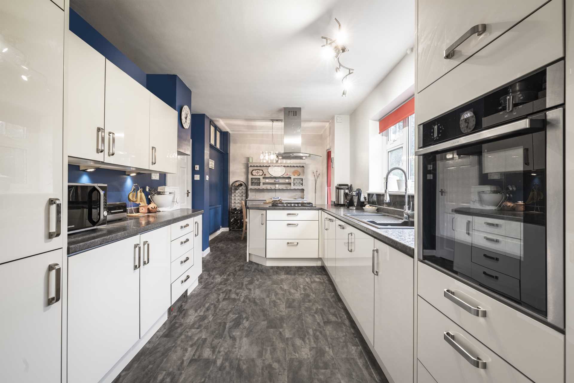 Vauxhall Lane, Southborough, Tunbridge Wells, Image 2