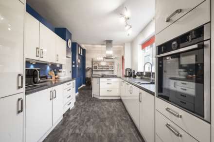 Vauxhall Lane, Southborough, Tunbridge Wells, Image 2