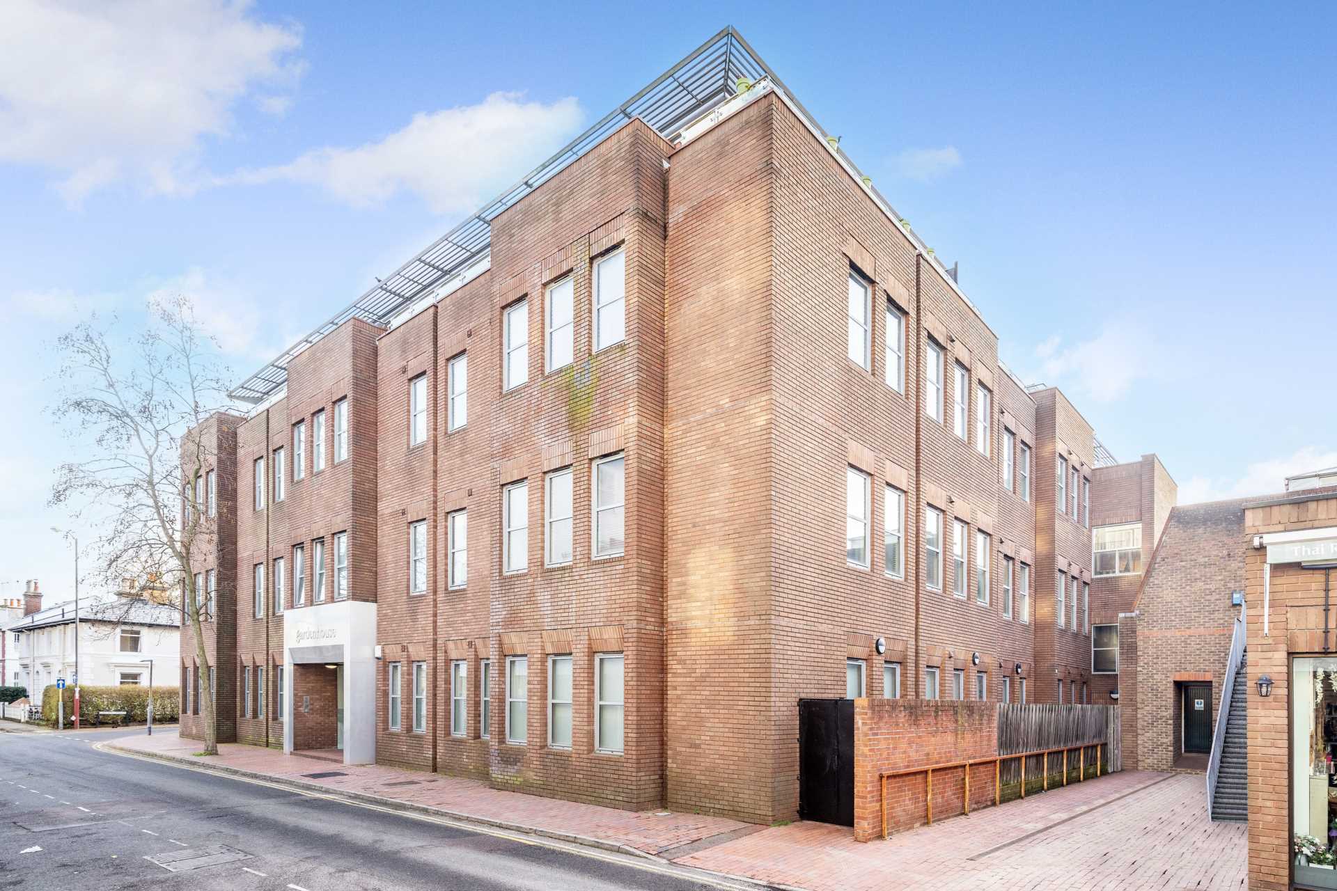 Calverley Street, Tunbridge Wells (Town Centre), Image 9