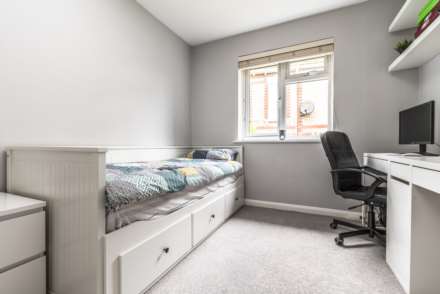 Chilston Close, Tunbridge Wells (with garage & chain free), Image 5