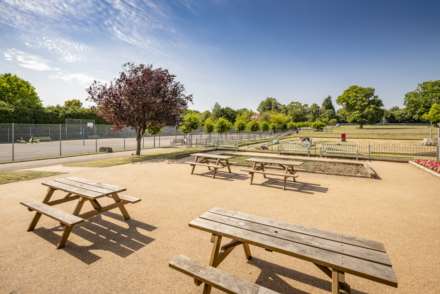 Fernhurst Crescent, Southborough, Tunbridge Wells, Image 17