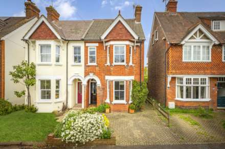 4 Bedroom Semi-Detached, Woodfield Road, Tonbridge