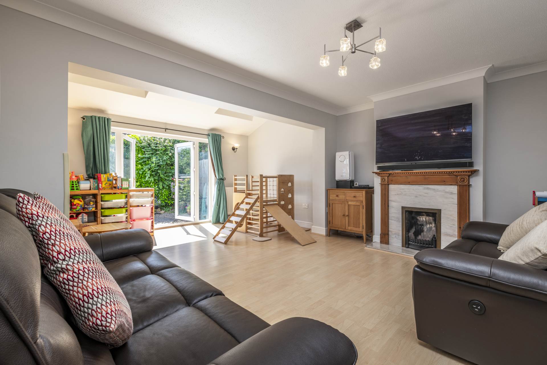 Fernhurst Crescent, Soutborough, Tunbridge Wells, Image 1