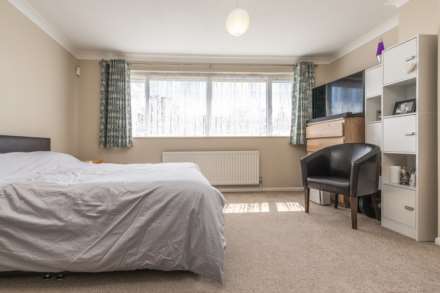 Fernhurst Crescent, Soutborough, Tunbridge Wells, Image 5