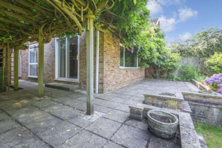 Broadwater Rise, Tunbridge Wells (near The Pantiles), Image 13