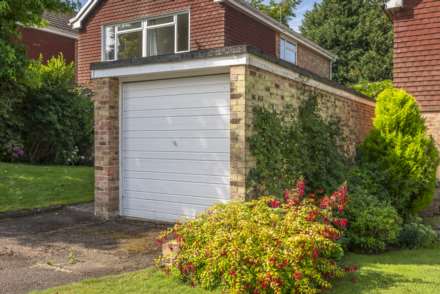 Broadwater Rise, Tunbridge Wells (near The Pantiles), Image 15