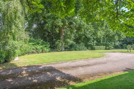 Doon Brae, Southborough, Tunbridge Wells, Image 20