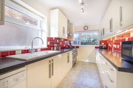 Fernhurst Crescent, Southborough, Tunbridge Wells, Image 2