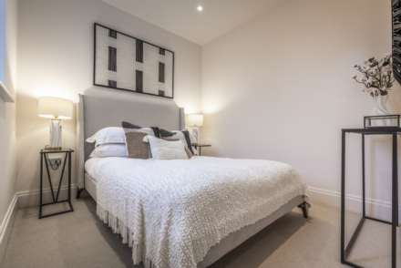 Culverden Square, Tunbridge Wells (town centre location), Image 12