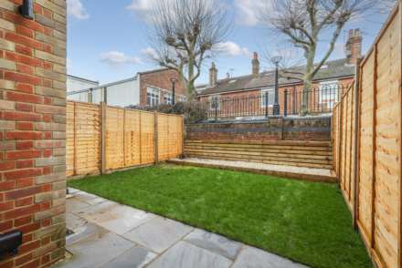 Culverden Square, Tunbridge Wells (town centre location), Image 17