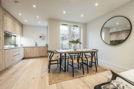 Culverden Square, Tunbridge Wells (town centre location), Image 2