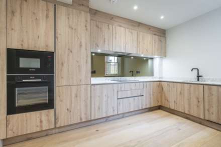 Culverden Square, Tunbridge Wells (town centre location), Image 3