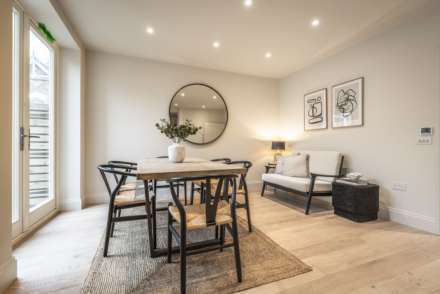 Culverden Square, Tunbridge Wells (town centre location), Image 4