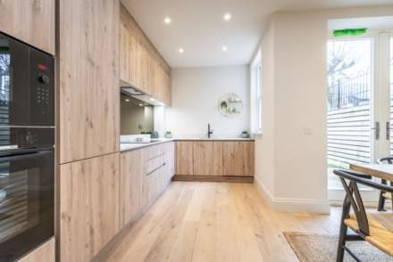 Culverden Square, Tunbridge Wells (town centre location), Image 5