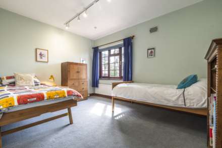 Royal Chase, Tunbridge Wells (central location), Image 8