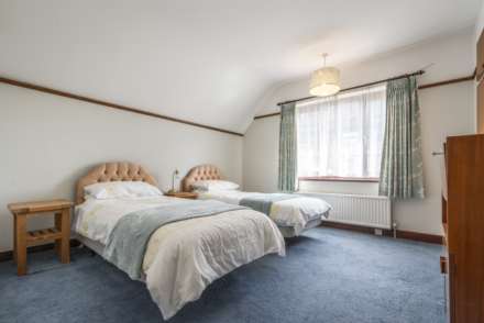 Royal Chase, Tunbridge Wells (central location), Image 9