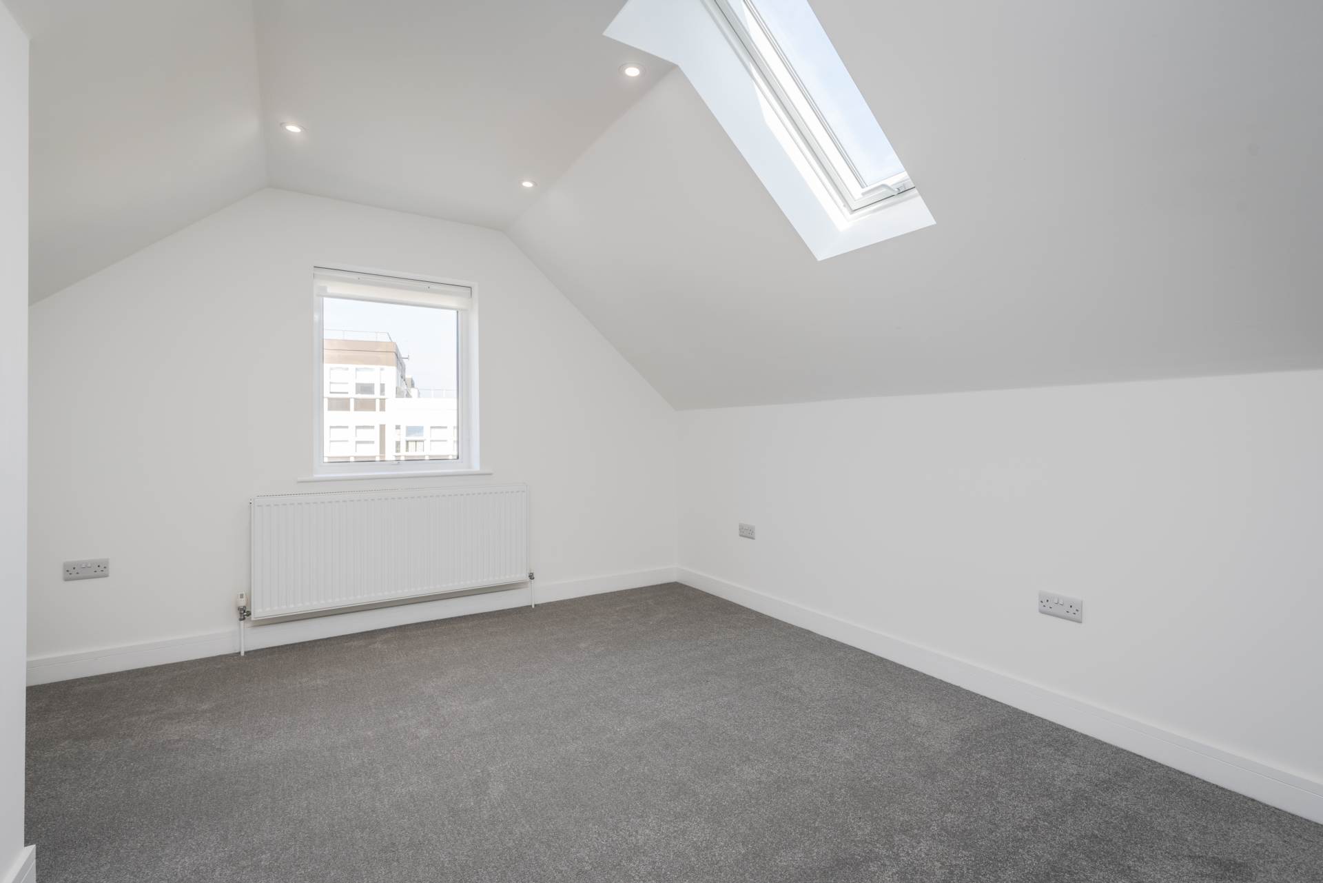 Grosvenor Mews, Tunbridge Wells (central location), Image 9