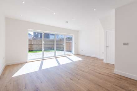 Grosvenor Mews, Tunbridge Wells (central location), Image 4