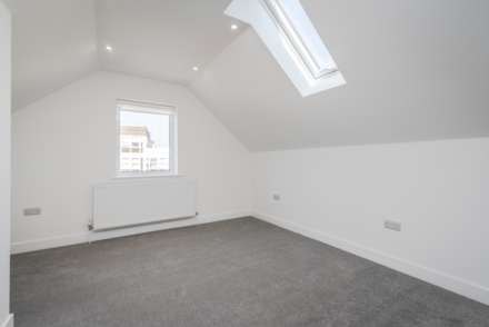Grosvenor Mews, Tunbridge Wells (central location), Image 9