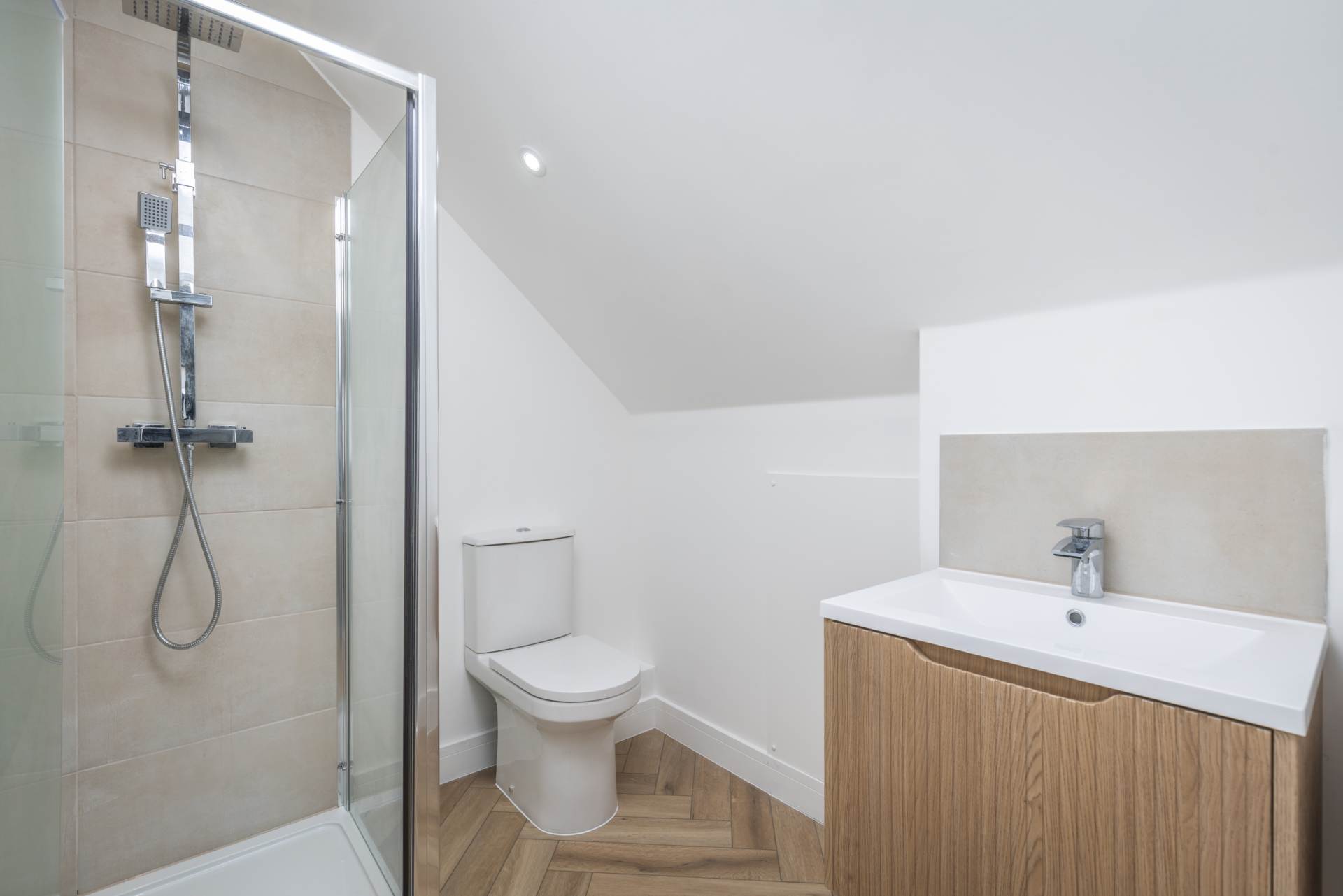 Grosvenor Mews, Tunbridge Wells (central location), Image 12
