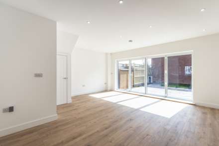 Grosvenor Mews, Tunbridge Wells (central location), Image 4