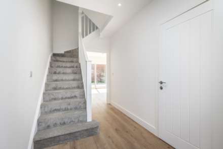 Grosvenor Mews, Tunbridge Wells (central location), Image 5