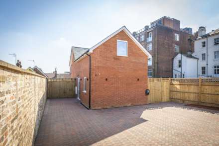Grosvenor Mews, Tunbridge Wellsn (Central location), Image 17