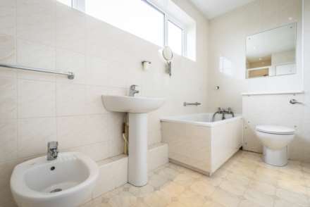 Fernhurst Crescent, Tunbridge Wells, Image 10