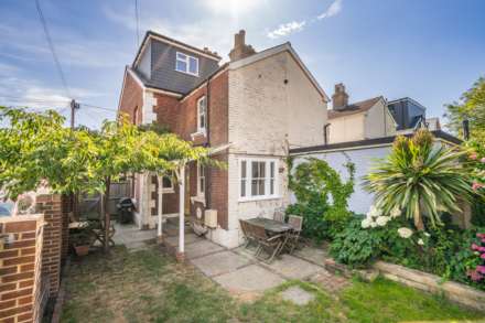 Springfield Road, Southborough, Tunbridge Wells (no chain)