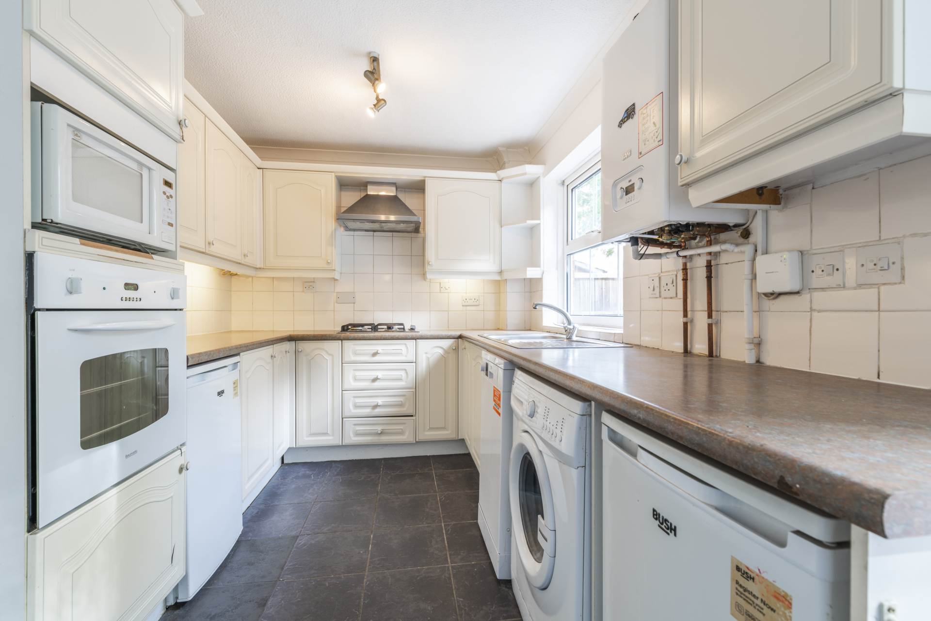 Fairview Close, Tonbridge, Image 3