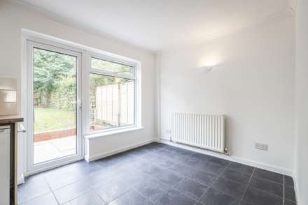 Fairview Close, Tonbridge, Image 4