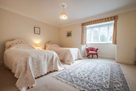 Dower House Crescent, Southborough, Tunbridge Wells, Image 15