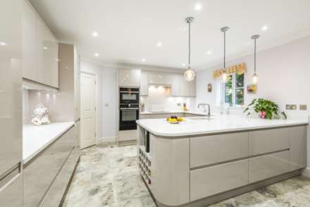 Dower House Crescent, Southborough, Tunbridge Wells, Image 3