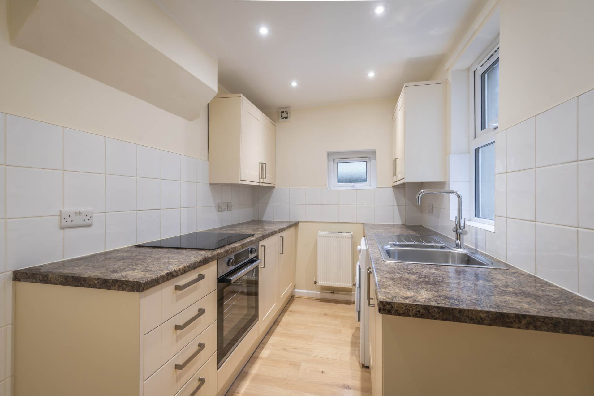 Baltic Road, Tonbridge (no chain), Image 2