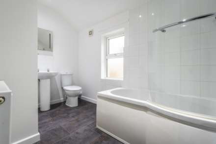 Baltic Road, Tonbridge (no chain), Image 7