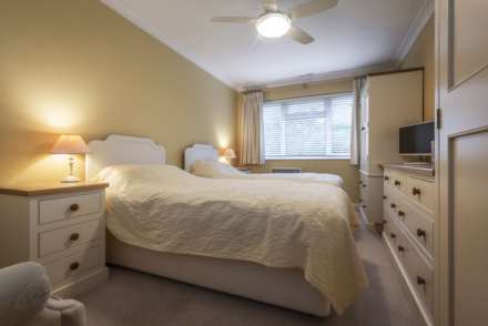 Andrews Close, Tunbridge Wells (no chain), Image 6