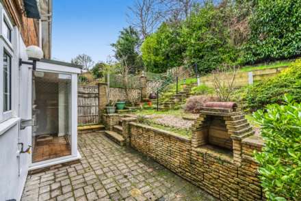 Broadmead, Tunbridge Wells (no chain), Image 11