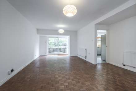 Broadmead, Tunbridge Wells (no chain), Image 2