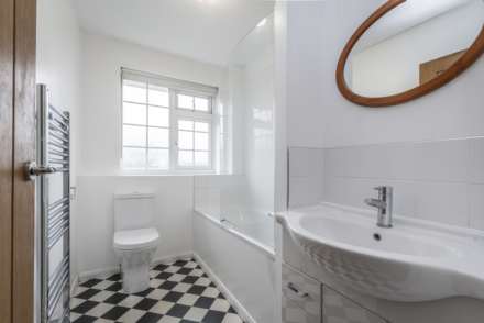 Broadmead, Tunbridge Wells (no chain), Image 9