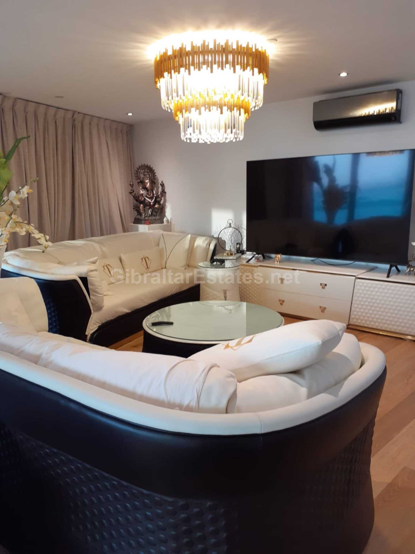 Ocean Spa Plaza, Image 3