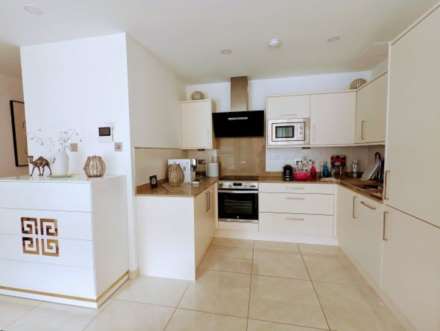 1 Bedroom Apartment, Royal Ocean Plaza