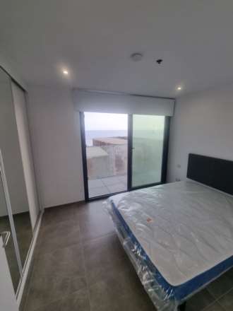 E1, Image 4