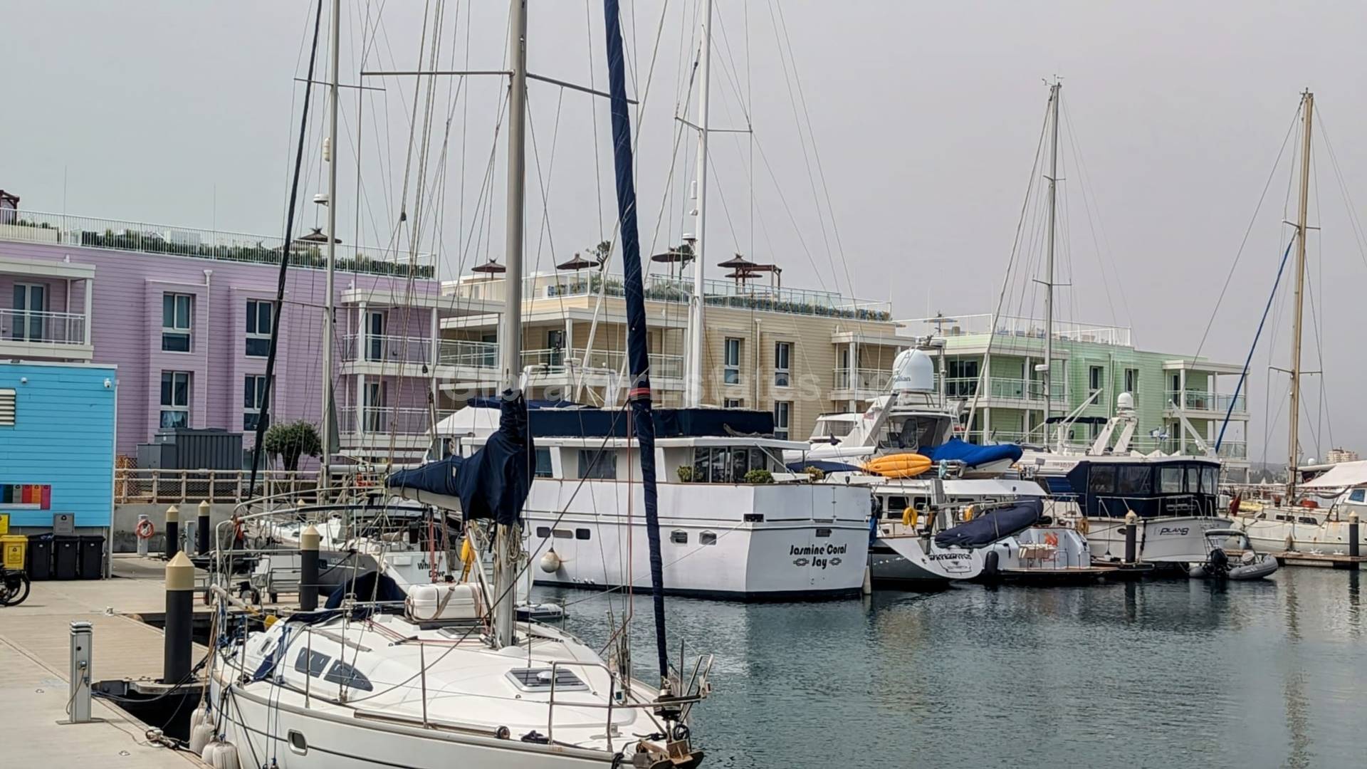 Marina Club, Image 14
