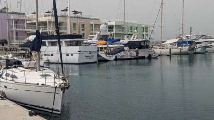 Marina Club, Image 13