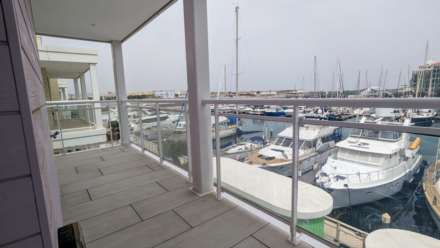 Marina Club, Image 5