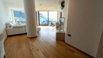 Penthouse, Ocean Village, Image 2