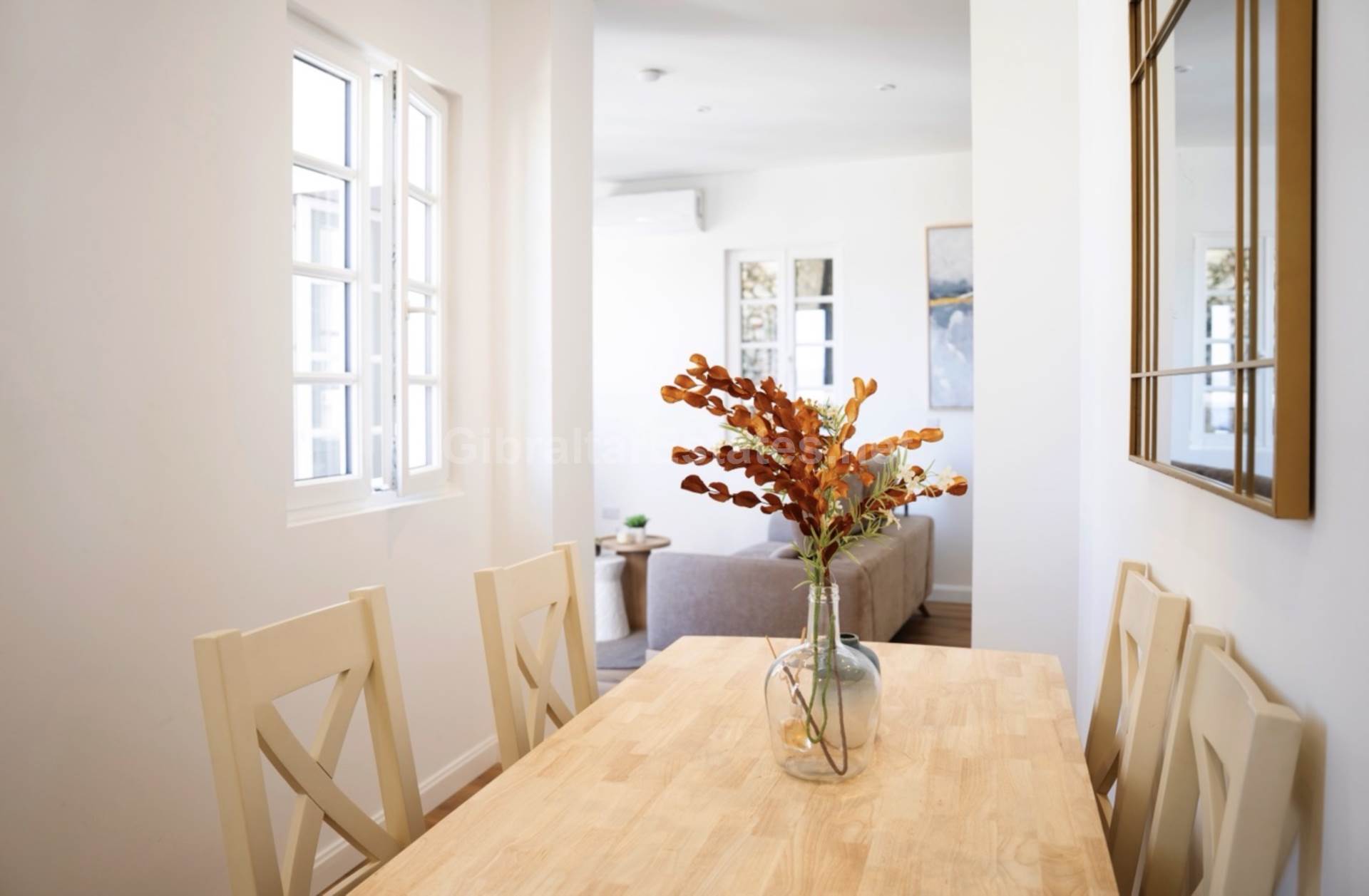 Bados Gardens, Image 1