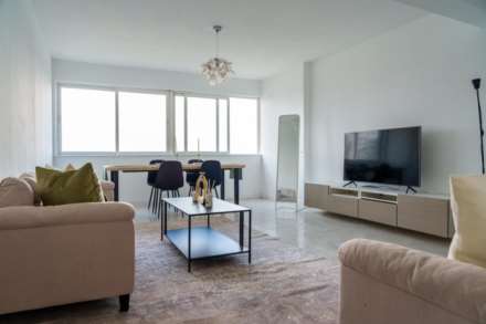 Marina Court, Image 1